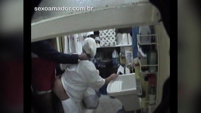 Motoboy ikollu sess ma' mara tat-tindif f'ristorant bejn kunsinni